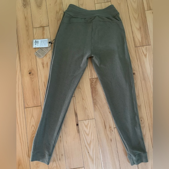 Prana Sunrise joggers! - Picture 2 of 4